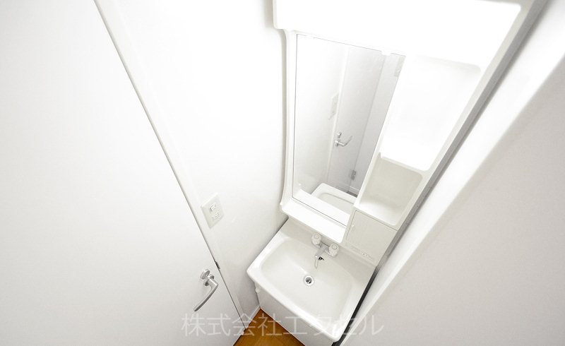 洗面設備　同等タイプのイメージ写真です。