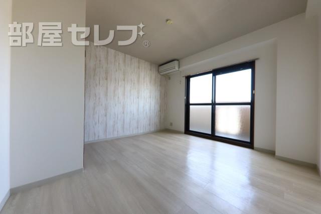 居室・リビング　家具の配置を考えやすい広さです。