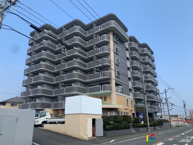 小郡市三沢のマンションの建物外観