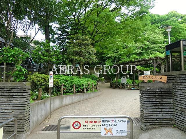 【ラサンテ文京千駄木の公園】