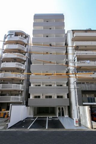 【広島市中区幟町のマンションの建物外観】