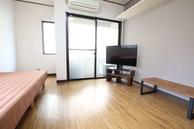 居室・リビング　家具家電付き☆