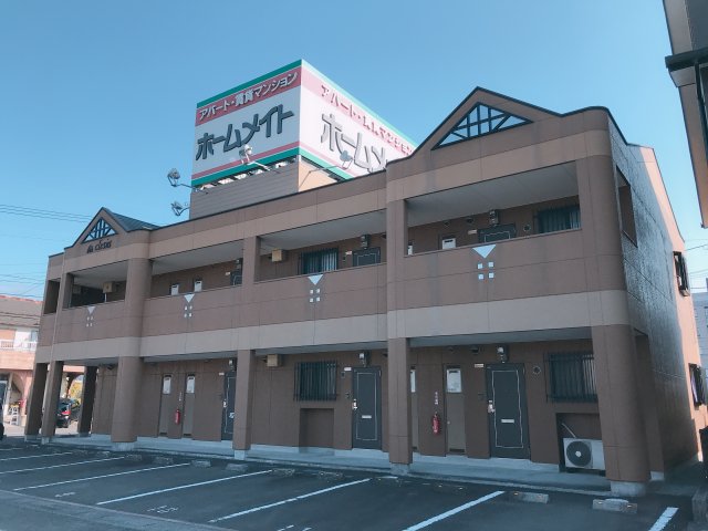 【薩摩川内市原田町のアパートの建物外観】