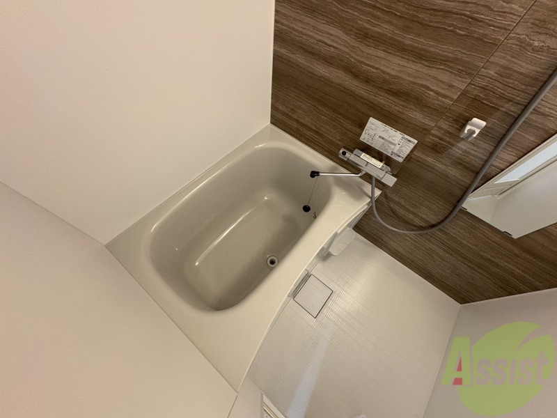 バス・シャワールーム　お風呂になります。一日の疲れを癒してくださいね。