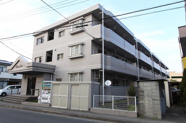 シャイニングヒルズの建物外観