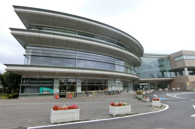 図書館　東浦和図書館（図書館）まで540m