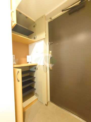 玄関　カーサラスク目白台（参考画像）