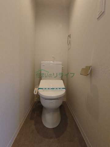 トイレ　別部屋参考写真となります。