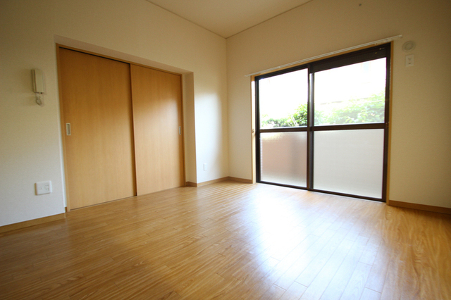 居室・リビング　※他のお部屋の参考写真です