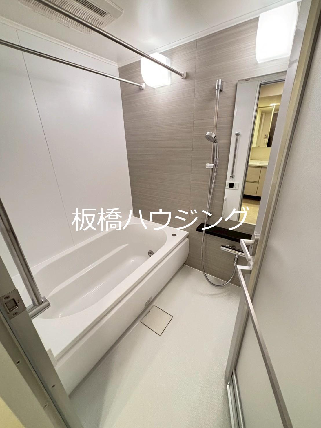 バス・シャワールーム　1418サイズのバスルーム