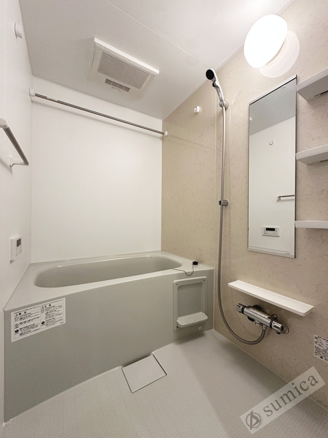 バス・シャワールーム　追い炊き・浴室暖房乾燥機付きバスルーム♪