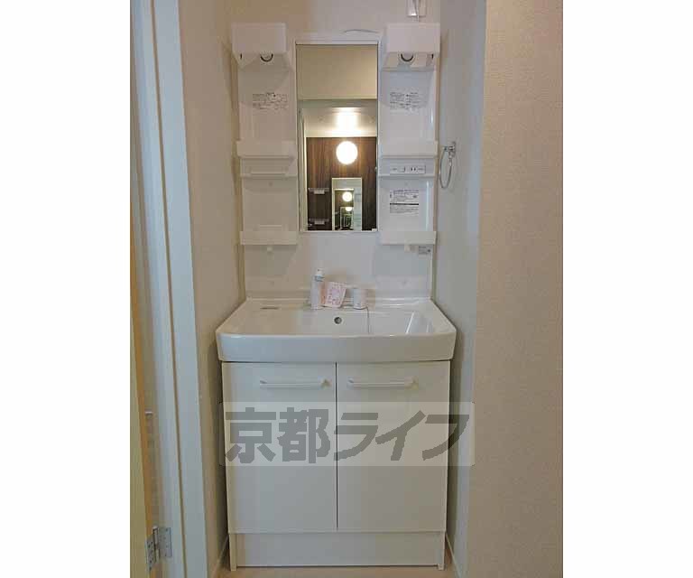 洗面設備　使いやすい独立洗面台・