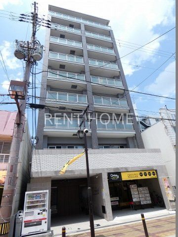 建物外観　鉄筋コンクリート造９階建て