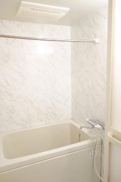バス・シャワールーム　バス