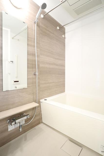 バス・シャワールーム　バス