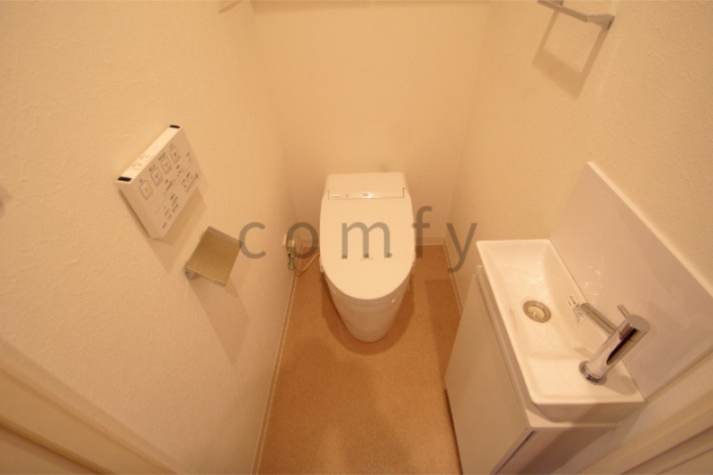 トイレ　トイレ