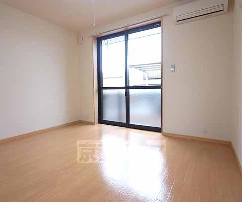 居室・リビング　広々とした部屋です。