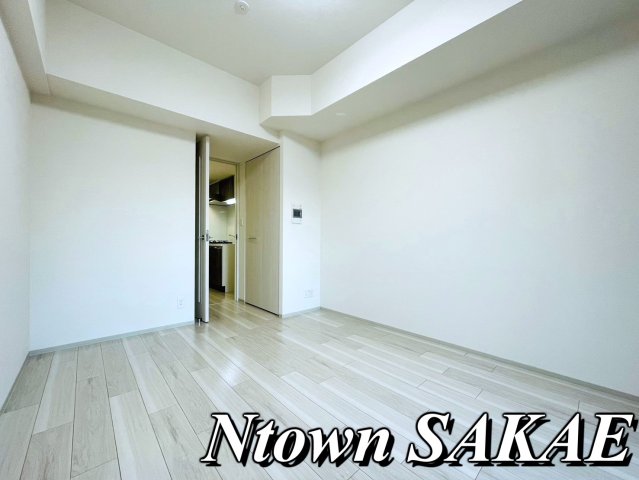 居室・リビング　こちらのリビングで趣味の時間をお楽しみください