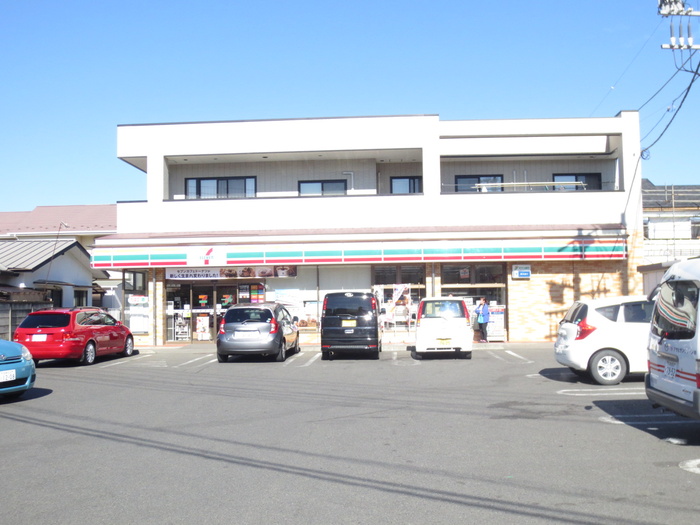 コンビニ　セブンイレブン（コンビニ）まで179m