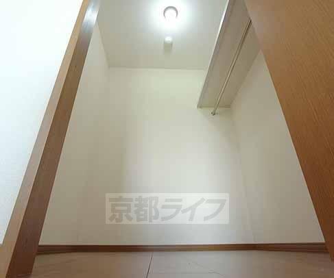 収納　何でもしまえるウォークインクローゼット