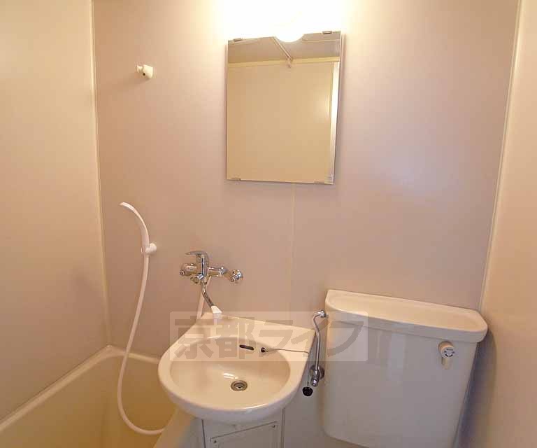 洗面設備　鏡付き