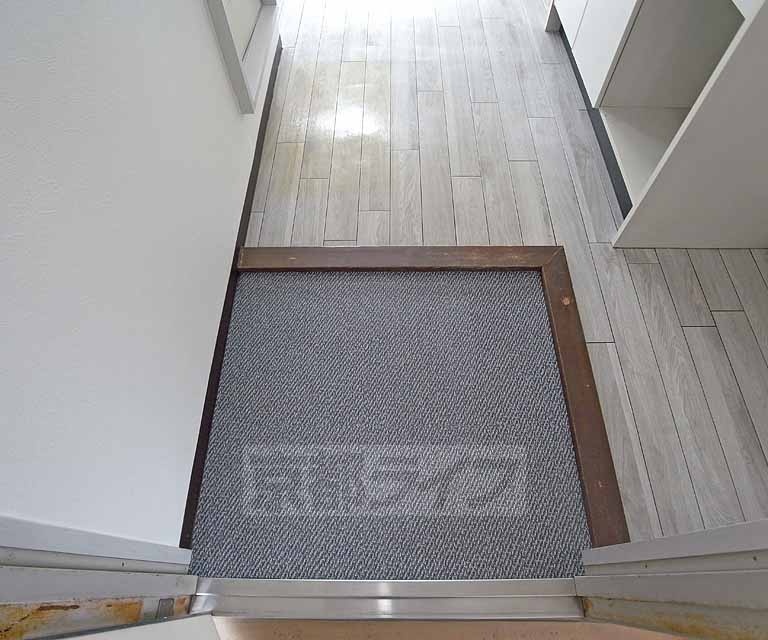 玄関　段差の小さい玄関