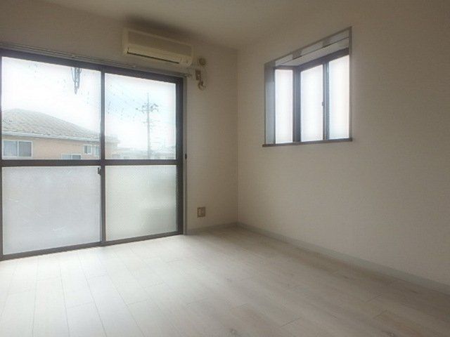 居室・リビング　お問合せはタウンハウジング立川店まで♪