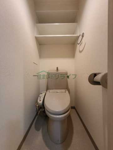 トイレ　別部屋参考写真となります。