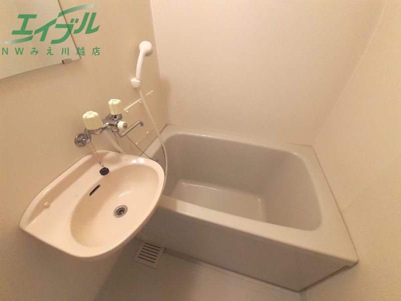 バス・シャワールーム　反転タイプ参考写真