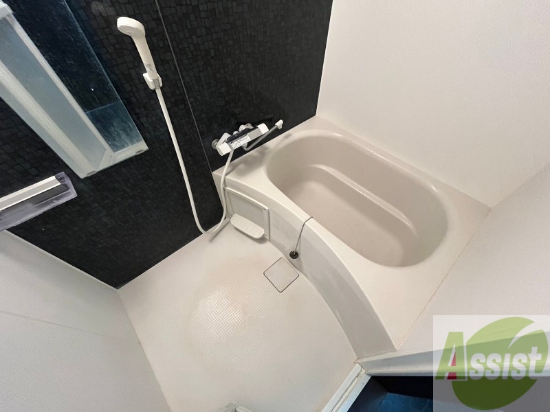 バス・シャワールーム　お風呂です。ゆっくりお風呂につかるのも体に良いですね～