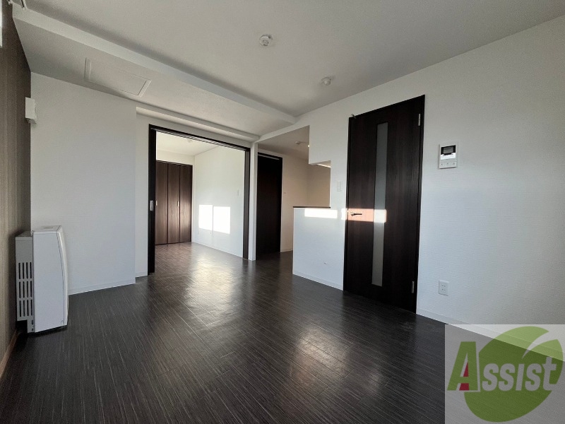 居室・リビング　広くてキレイなお部屋が広がっていて、充実した生活が送れそう。