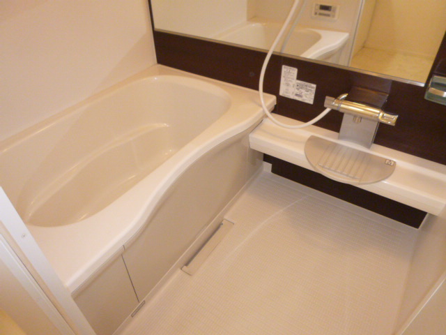 バス・シャワールーム　追い焚きバス