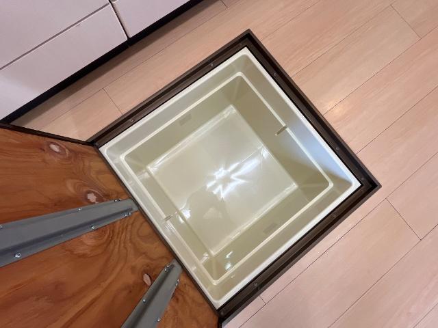 収納　床下収納