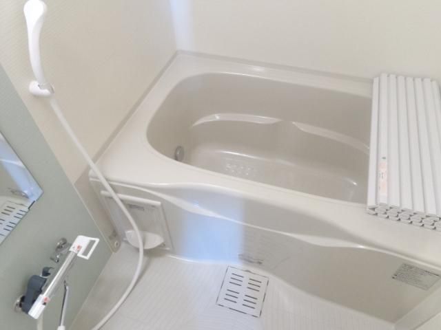 バス・シャワールーム　ゆったりサイズバス