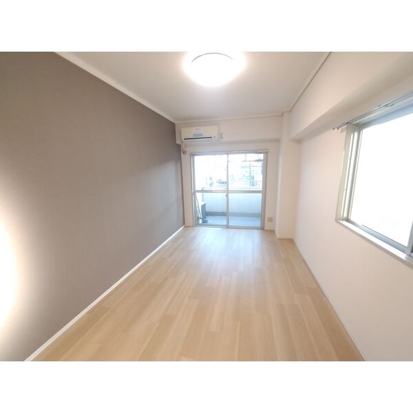 居室・リビング　※別室の参考写真の為、現況優先です。