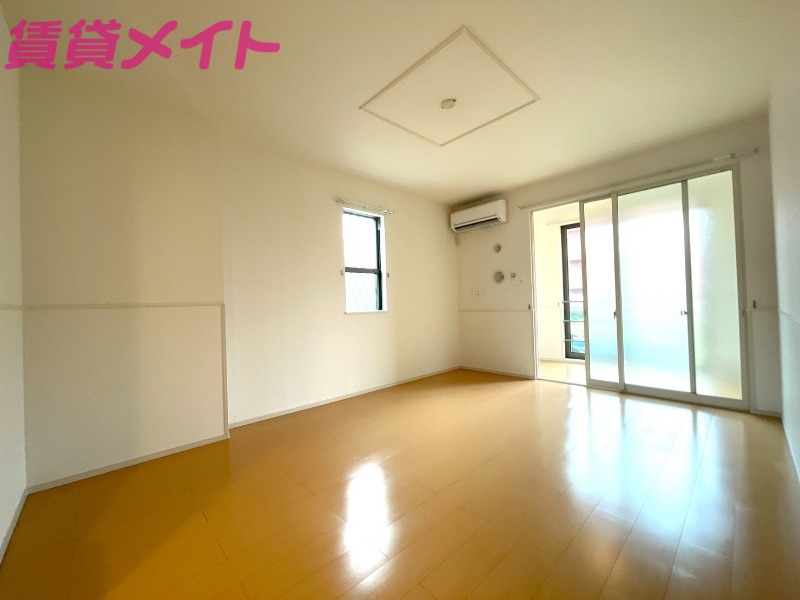 居室・リビング　同タイプ部屋写真です。