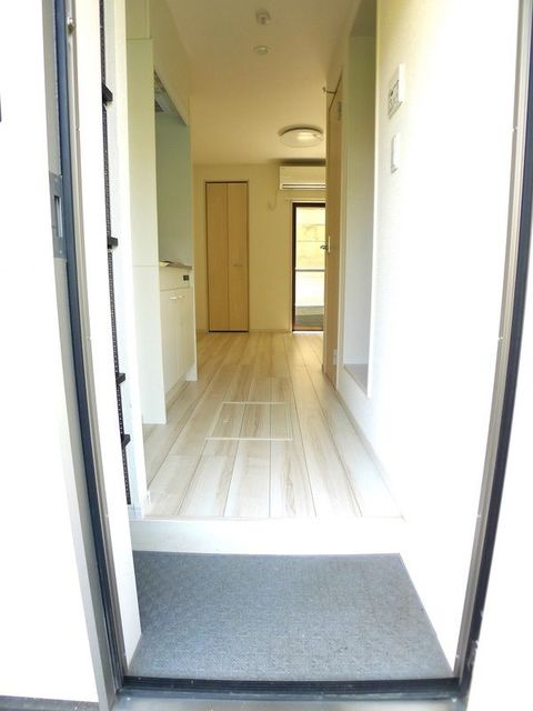 玄関　同施工元参考画像