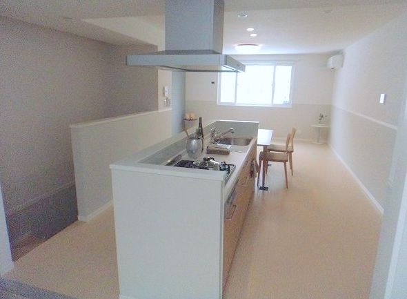 居室・リビング　家具家電等はつきません。イメージです。