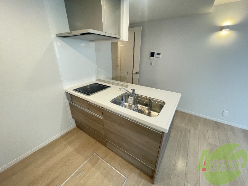 キッチン　こちらカウンターキッチンになります。何を料理しましょか。