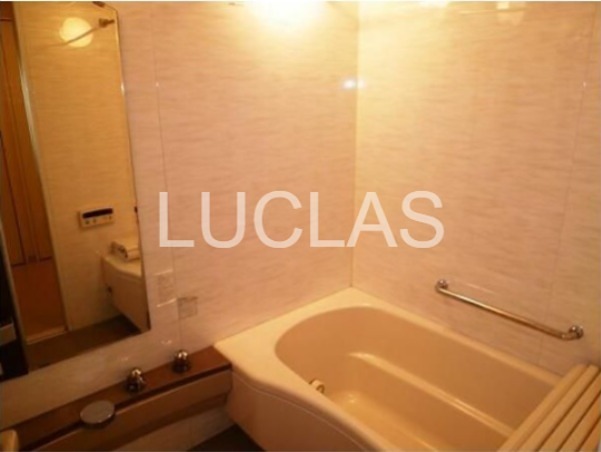 バス・シャワールーム　浴室も付いており、日々の疲れを癒します♪