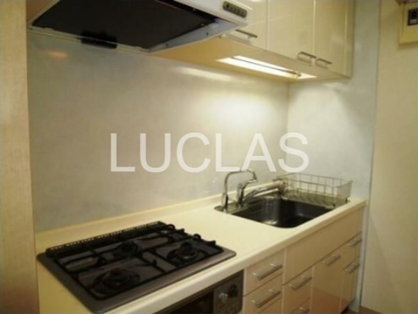 キッチン　幅を広くとったキッチンでお料理も楽しい♪