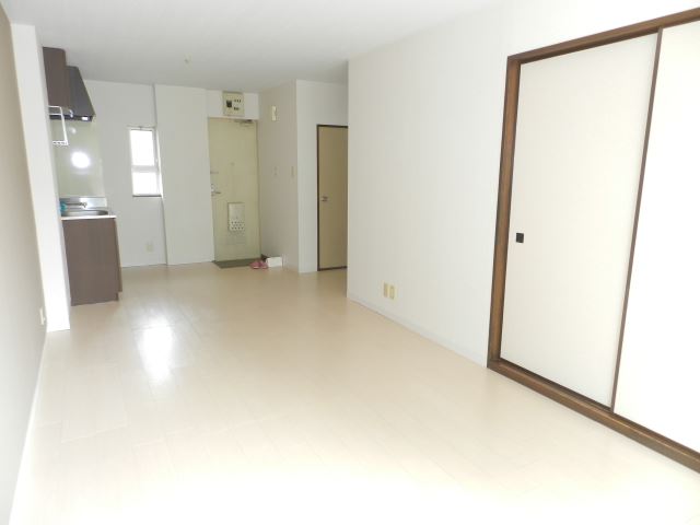 その他部屋・スペース　広々としたリビングです