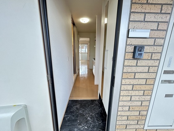 玄関　※別部屋の写真です