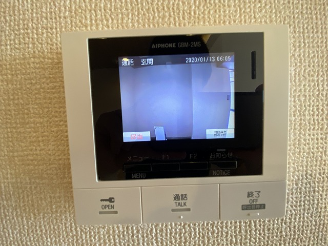 セキュリティ　防犯対策に有効なカメラ付きインターホン！録画機能が付いている