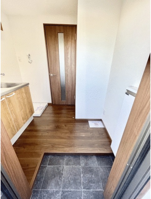 玄関　別部屋同仕様タイプ