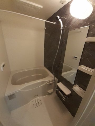 バス・シャワールーム　お風呂で日々の疲れを落としましょう