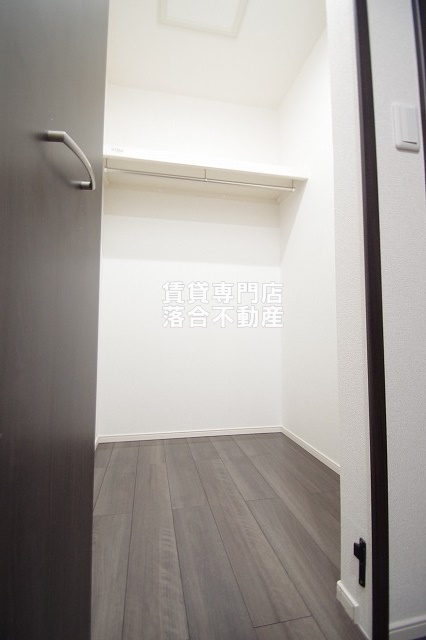 収納　ウォークインクローゼット