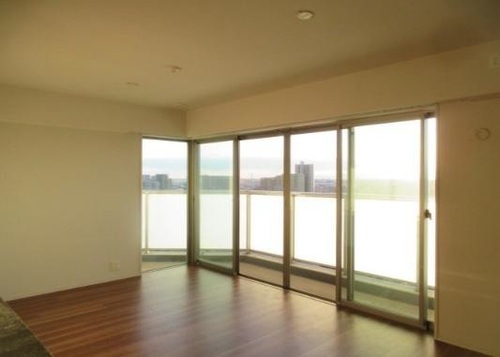 居室・リビング　LDKからのL字バルコニー※2026.1撮影