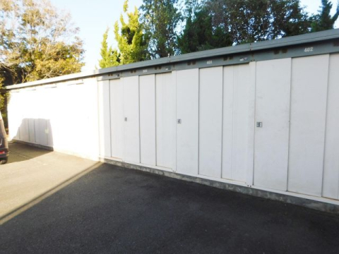 その他　物置付き