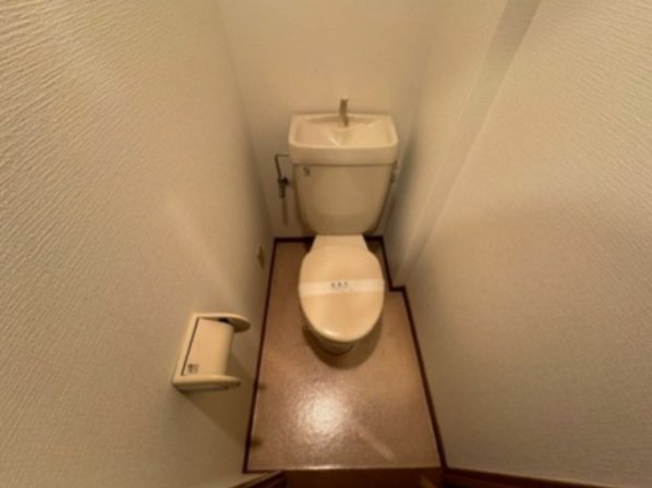 トイレ　※同施工会社のイメージ写真※